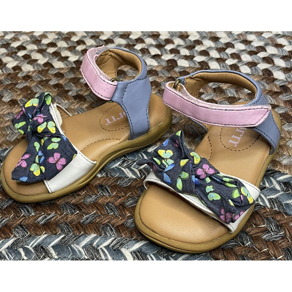 Born‎ Sandals For Little Girls size 5